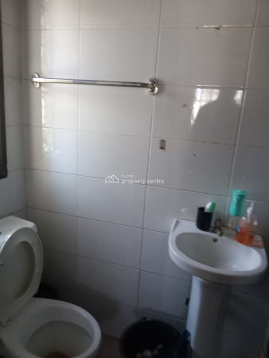 Neatly Vacated 2 Bedroom Apartment, Igbo Efon, Lekki, Lagos, Flat / Apartment for Rent