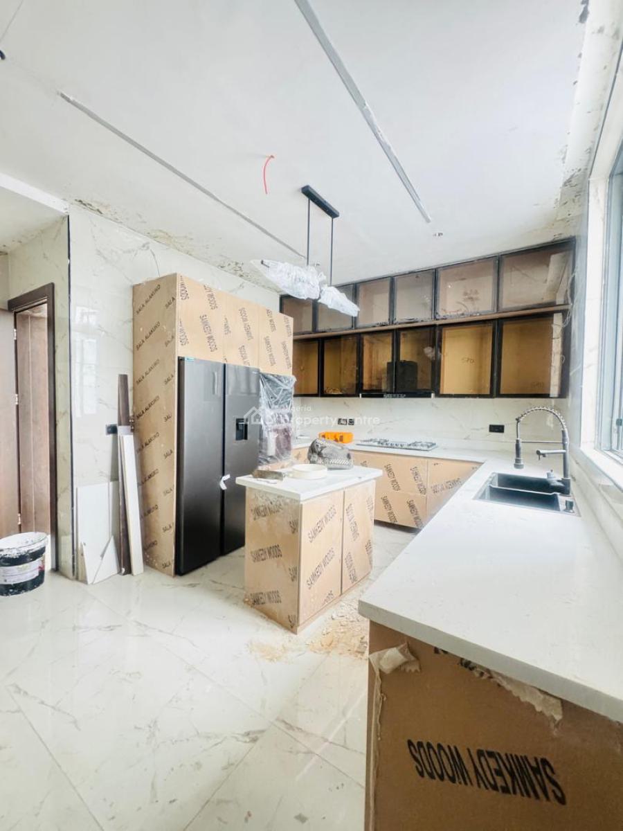 Spacious 5 Bedrooms Detached Duplex with Bq, Lekki Phase 1, Lekki, Lagos, Detached Duplex for Sale