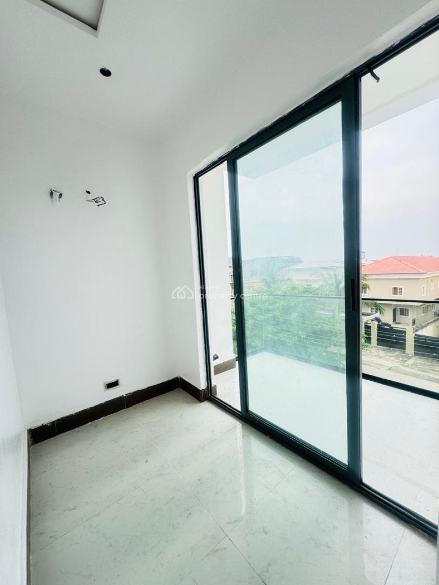 Spacious 5 Bedrooms Detached Duplex with Bq, Lekki Phase 1, Lekki, Lagos, Detached Duplex for Sale