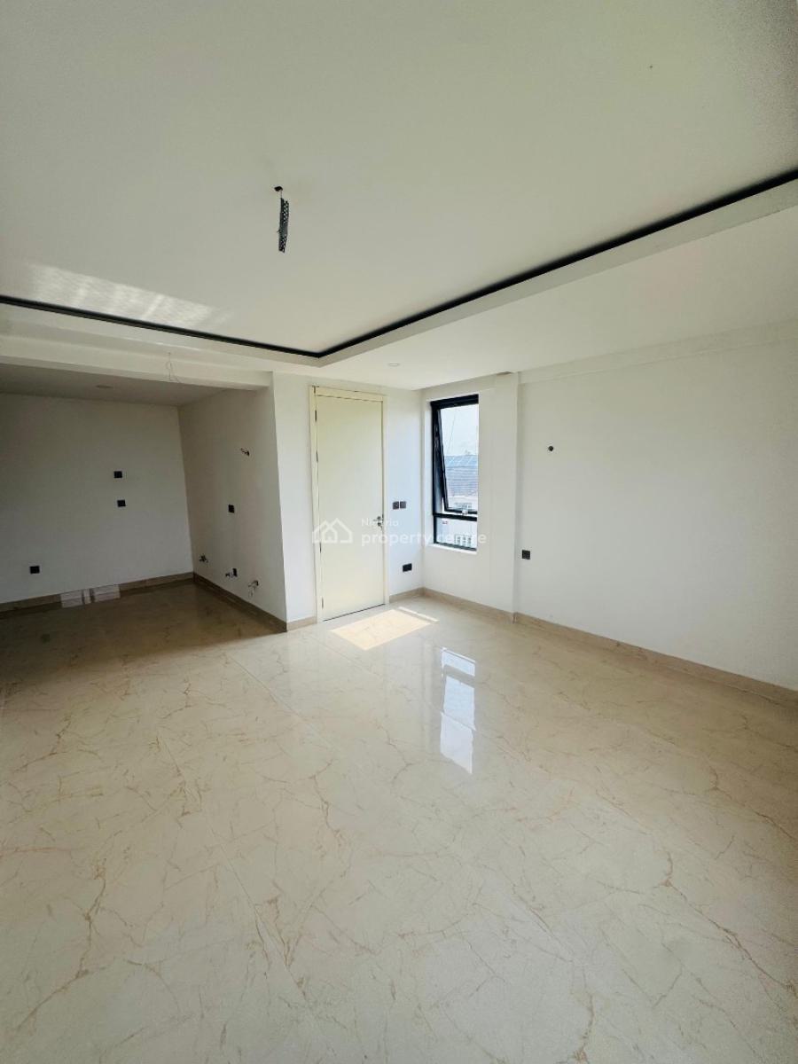 Spacious 5 Bedrooms Semi Detached Duplex, Rooftop with Swimming Pool, Lekki Phase 1, Lekki, Lagos, Semi-detached Duplex for Sale