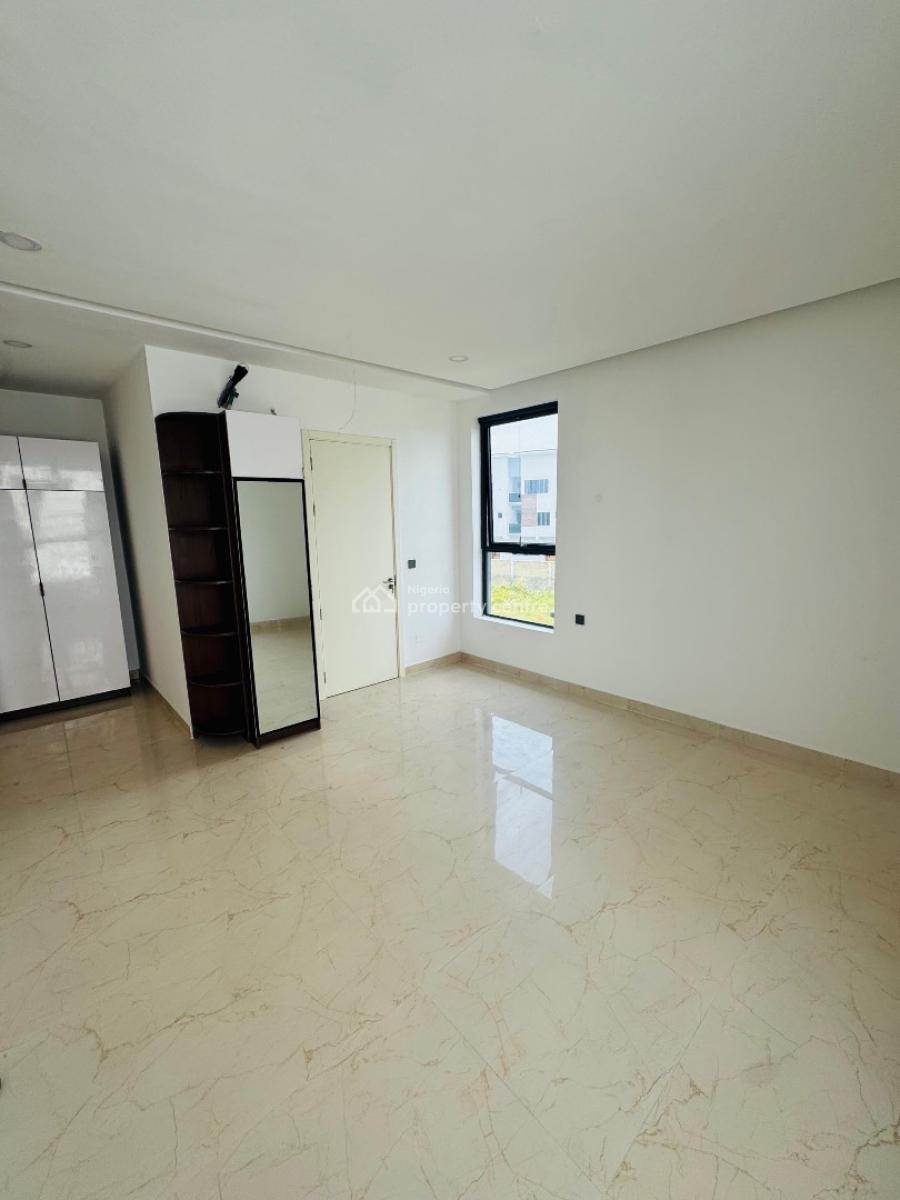 Spacious 5 Bedrooms Semi Detached Duplex, Rooftop with Swimming Pool, Lekki Phase 1, Lekki, Lagos, Semi-detached Duplex for Sale