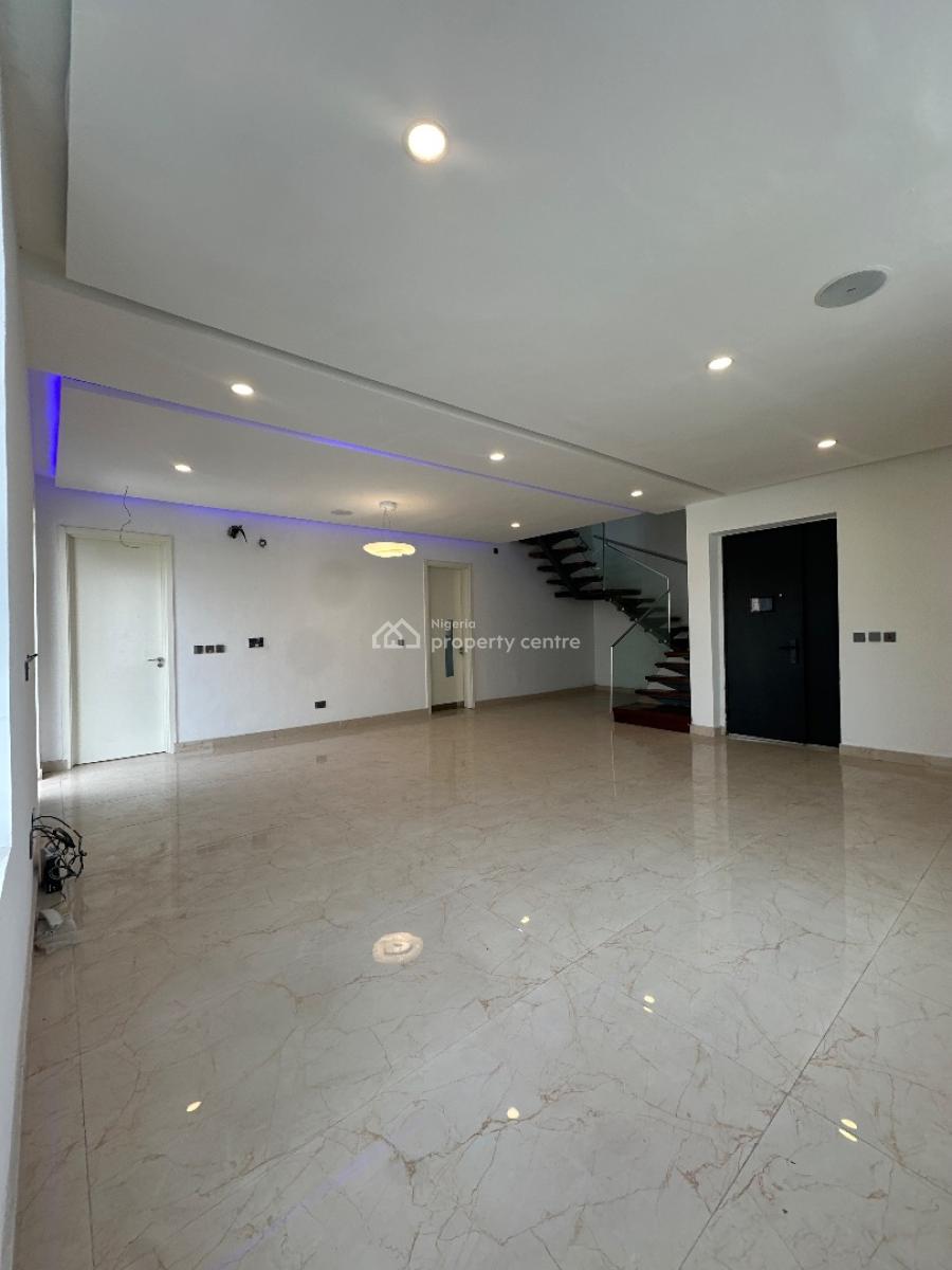 Spacious 4bedrooms Maisonette Duplex, Rooftop with Swimming Pool, Lekki Phase 1, Lekki, Lagos, Semi-detached Duplex for Sale