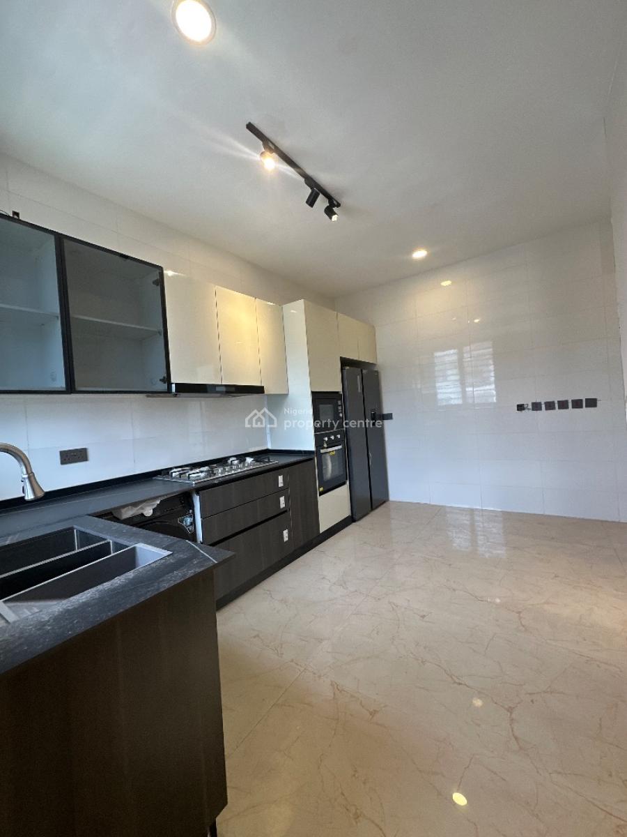 Spacious 4bedrooms Maisonette Duplex, Rooftop with Swimming Pool, Lekki Phase 1, Lekki, Lagos, Semi-detached Duplex for Sale