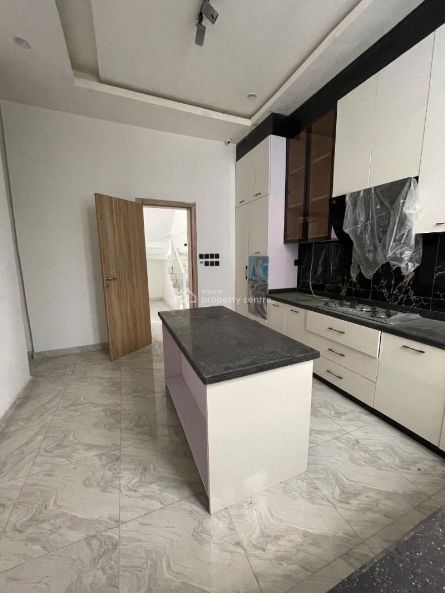 Luxury 4 Bedroom Home with a Bq, Chevron, Lekki, Lagos, Semi-detached Duplex for Rent
