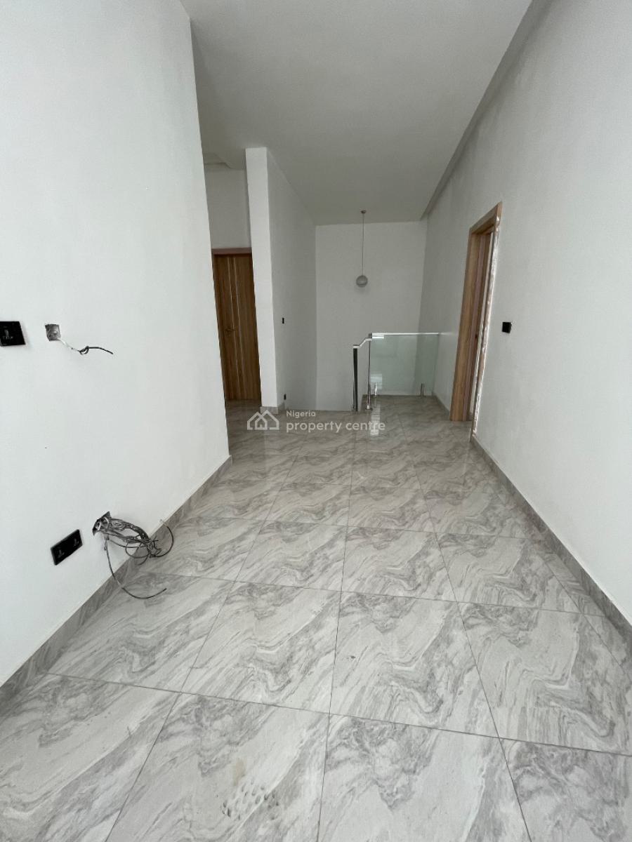Luxury 4 Bedroom Home with a Bq, Chevron, Lekki, Lagos, Semi-detached Duplex for Rent