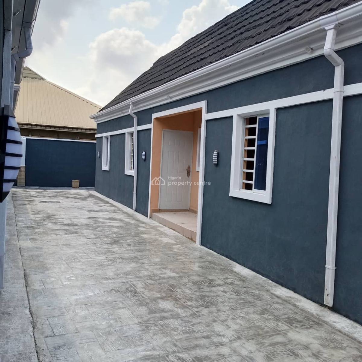 Newly Built Room and Parlor Self Contained with Fitted Kitchen Cabinet, Unity Estate Eletu Oluyole Extension, Ibadan, Oyo, Mini Flat (room and Parlour) for Rent