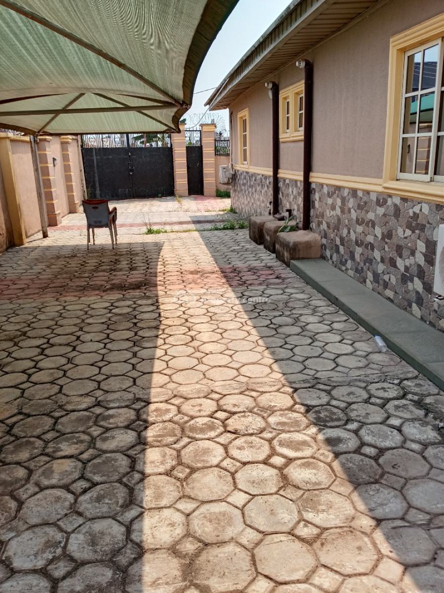 4 Bedroom Bungalow with Bq, Emily Off Bayeku Road, Igbogbo, Ikorodu, Lagos, Detached Bungalow for Sale