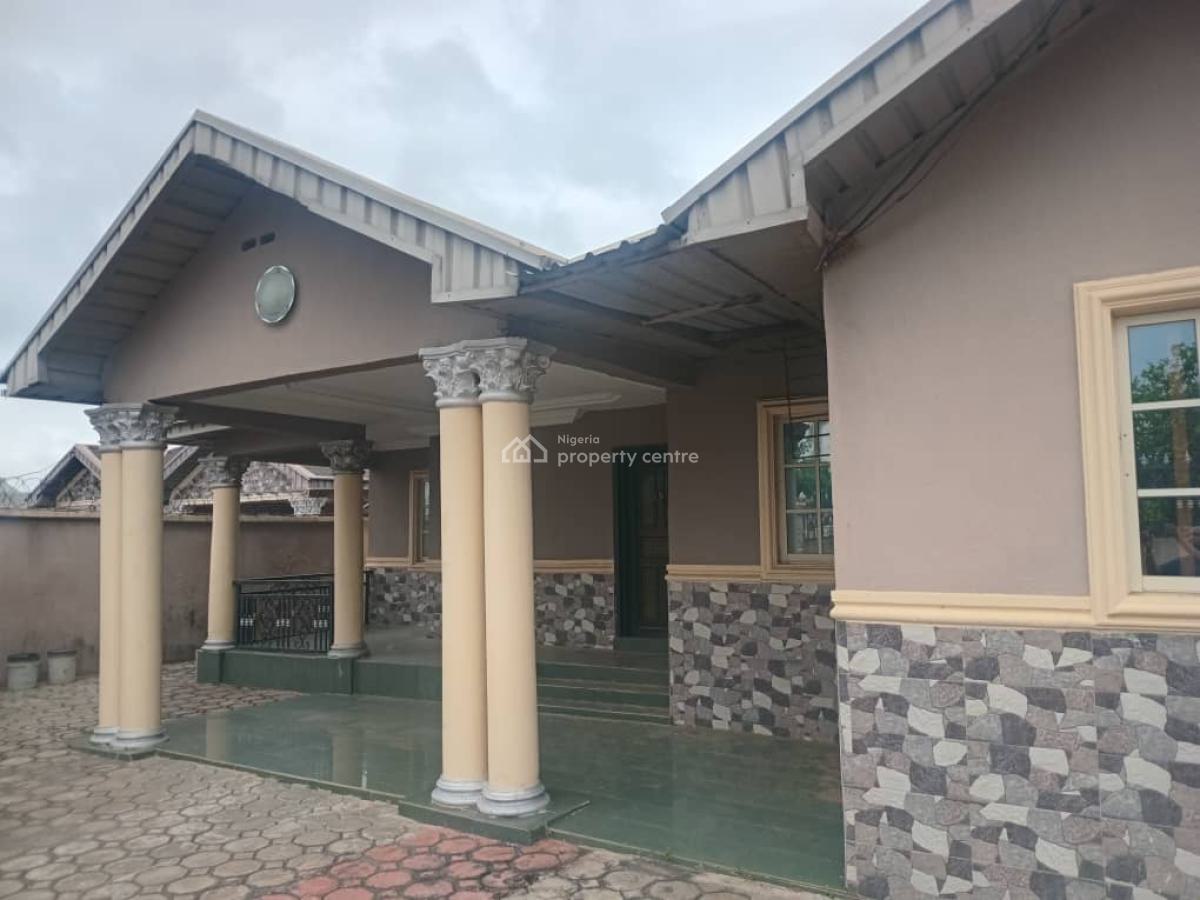 4 Bedroom Bungalow with Bq, Emily Off Bayeku Road, Igbogbo, Ikorodu, Lagos, Detached Bungalow for Sale
