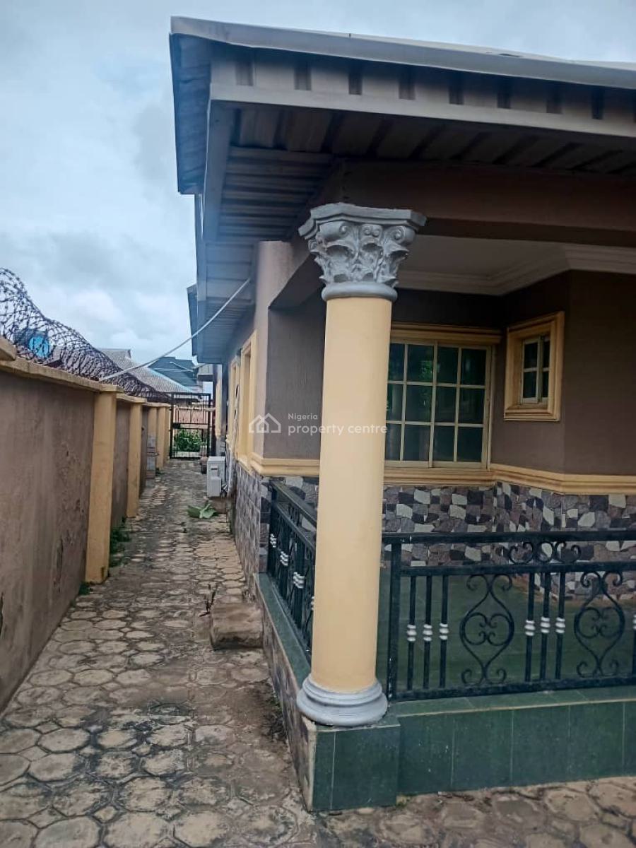 4 Bedroom Bungalow with Bq, Emily Off Bayeku Road, Igbogbo, Ikorodu, Lagos, Detached Bungalow for Sale