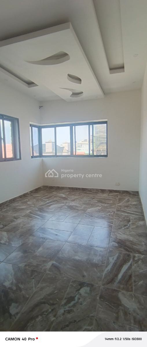 Self Service 3 Bedroom Flat Upstairs, Conservation Road By Orchid, Lekki, Lagos, Flat / Apartment for Rent