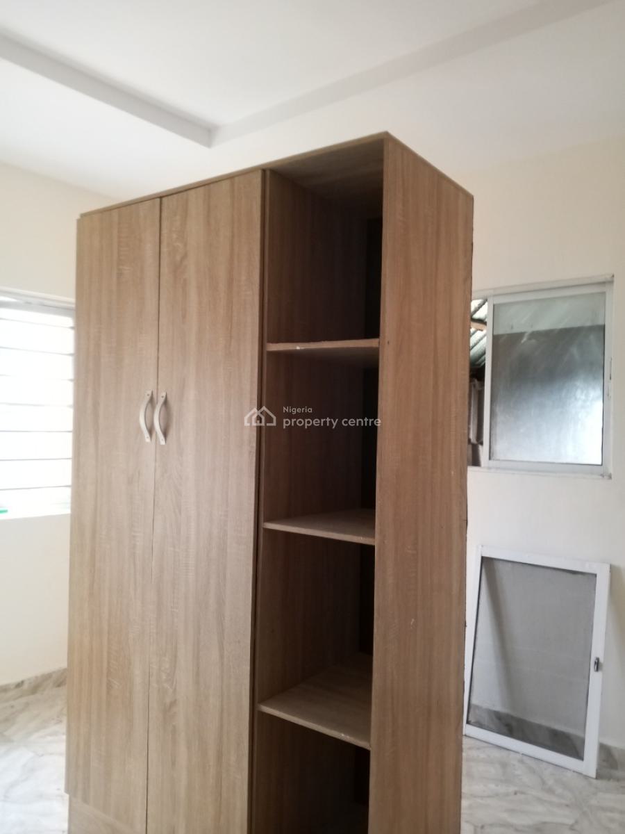 Luxury Newly Built 2 Bedroom Upstairs, Divine Avenue Bucknor Estate, Isolo, Lagos, Flat / Apartment for Rent