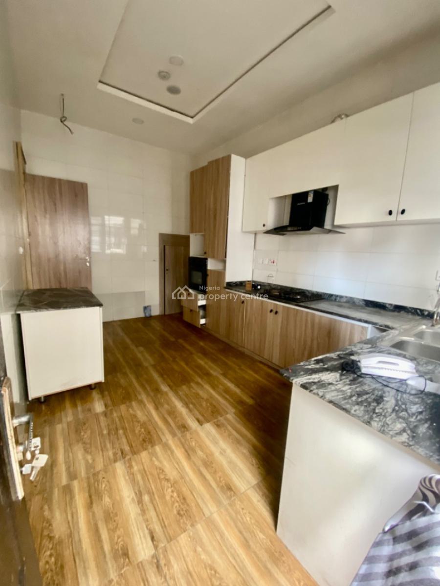 Distress Deal Exquisite 4 Bedroom Semi Detached Duplex with Pool , Gym, Harris Drive, Lekki, Lagos, Semi-detached Duplex for Sale