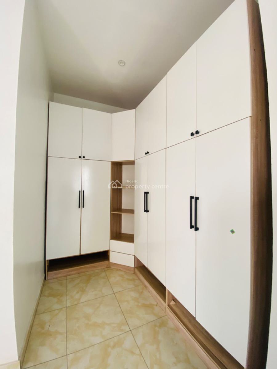 Distress Deal Exquisite 4 Bedroom Semi Detached Duplex with Pool , Gym, Harris Drive, Lekki, Lagos, Semi-detached Duplex for Sale