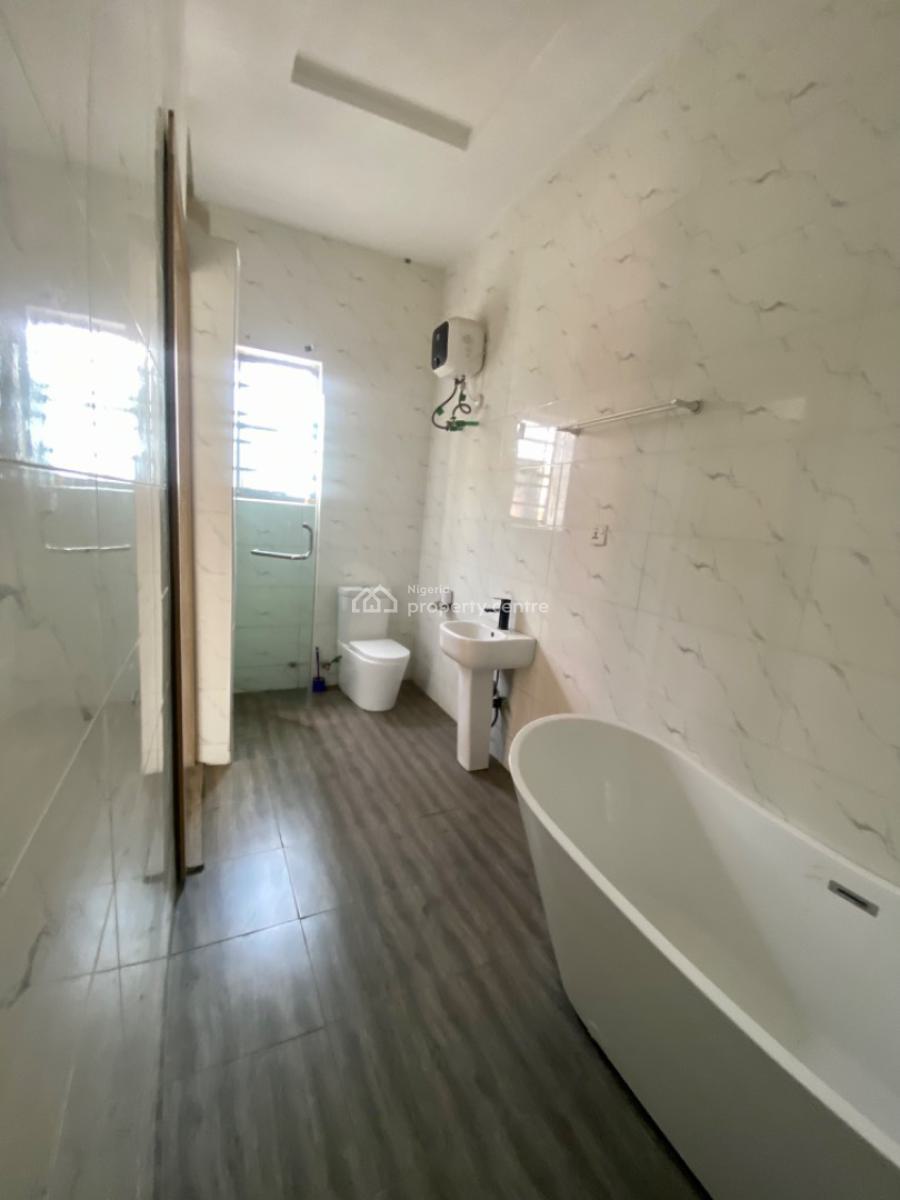 Distress Deal Exquisite 4 Bedroom Semi Detached Duplex with Pool , Gym, Harris Drive, Lekki, Lagos, Semi-detached Duplex for Sale