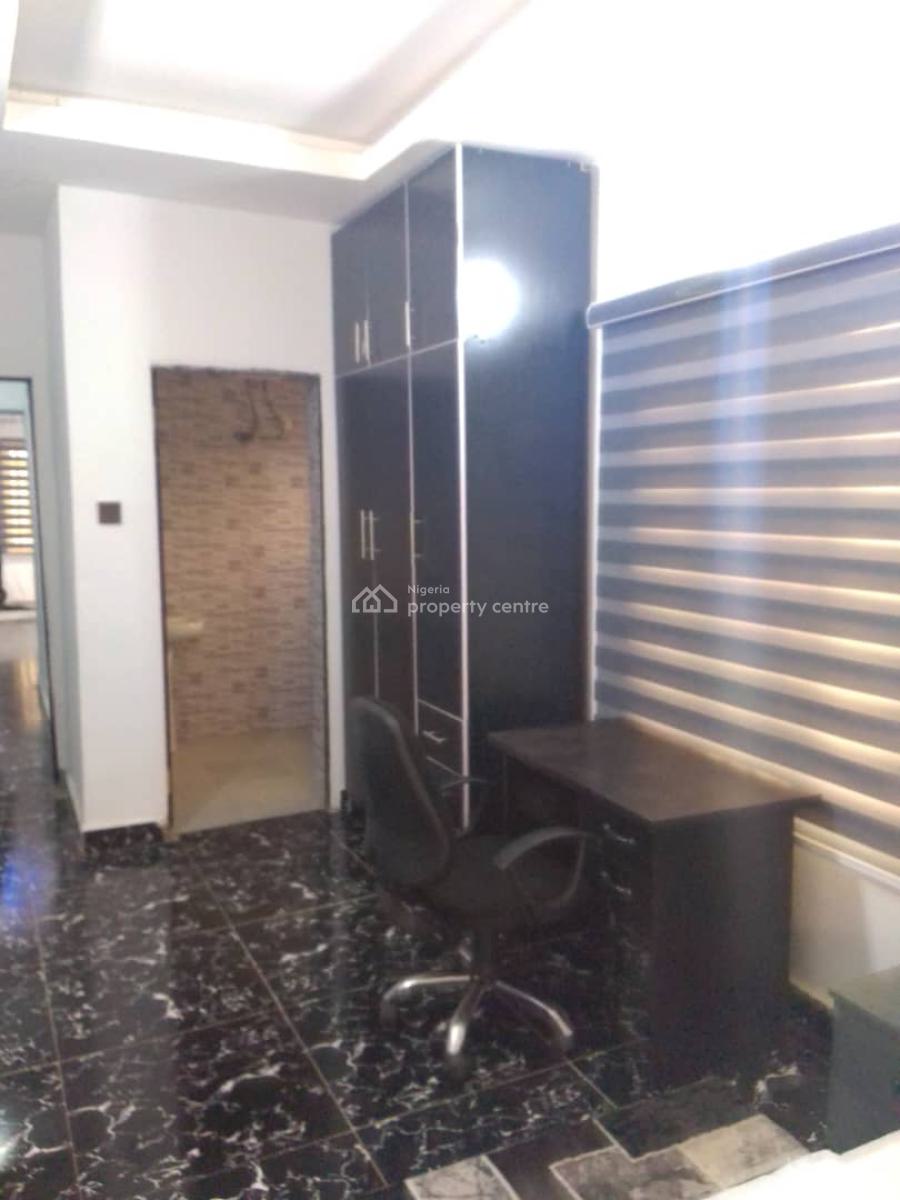 Well Finished and Furnished 5 Bedroom, Airport Road, Lugbe District, Abuja, Detached Duplex for Rent