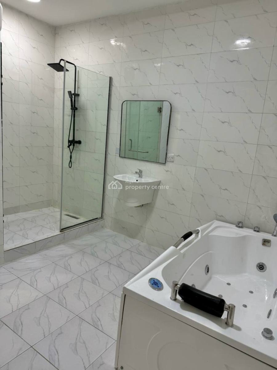 4-bedrom Luxe Apartment, Amaechi Onuoha Crescent, Lekki Phase 1, Lekki, Lagos, Flat / Apartment Short Let