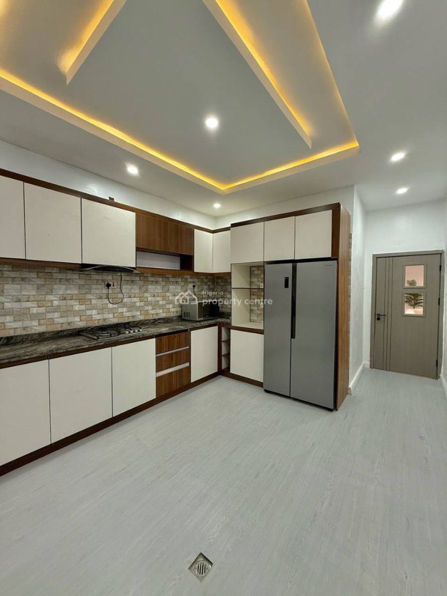 4-bedrom Luxe Apartment, Amaechi Onuoha Crescent, Lekki Phase 1, Lekki, Lagos, Flat / Apartment Short Let