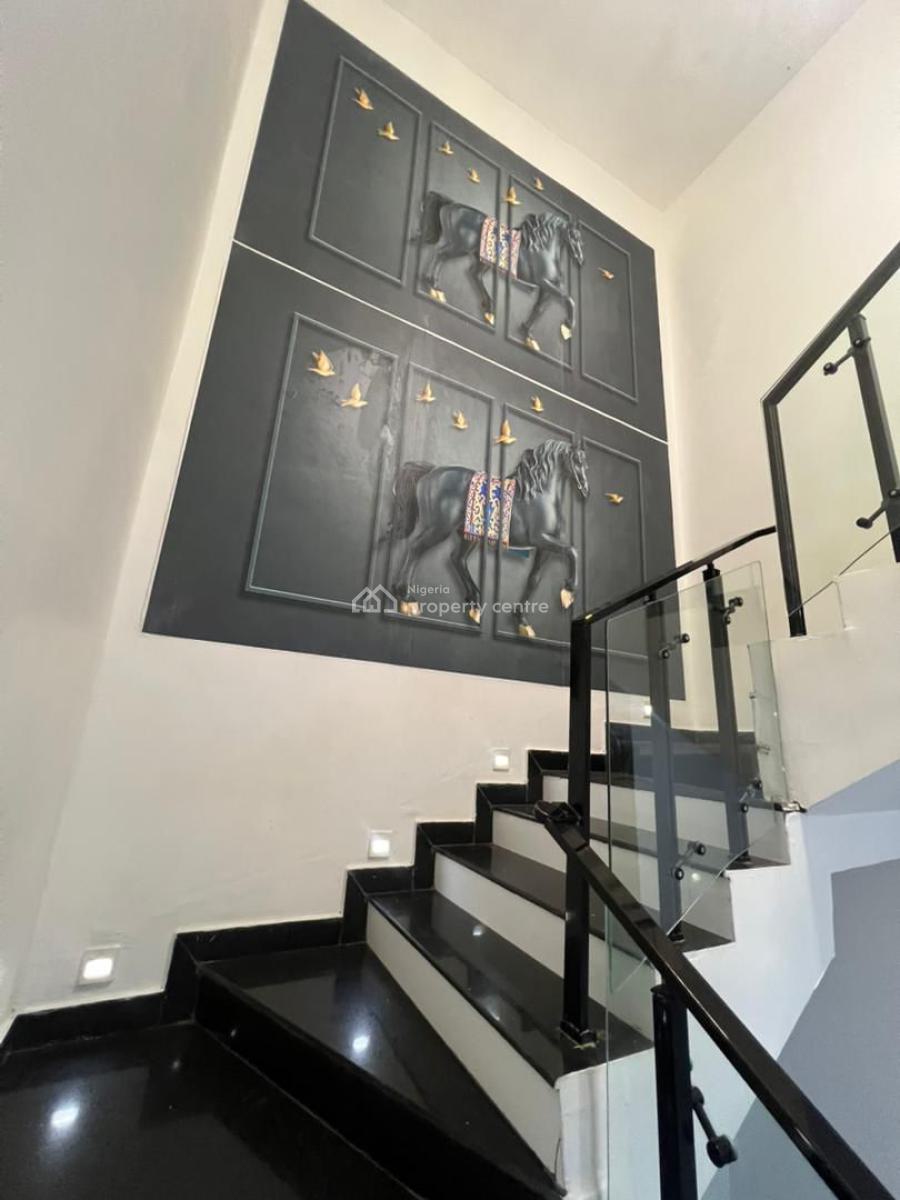 Luxury 2 Bedroom Penthouse with Excellent Facility, Lekki Phase 1, Lekki, Lagos, Flat / Apartment for Rent