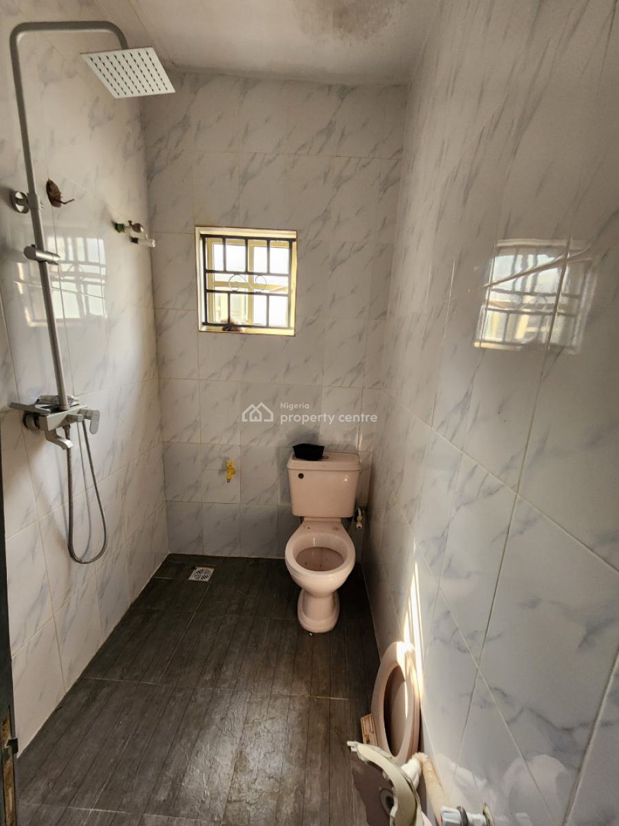 3 Bedroom Detached Bungalow (alone in The Compound), Randle Avenue, Surulere, Lagos, Detached Bungalow for Rent