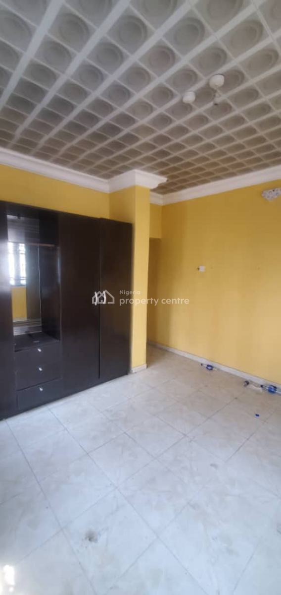 Massive 2 Bedroom Flat Upstairs, Peaceland Estate Majek, Sangotedo, Ajah, Lagos, Flat / Apartment for Rent