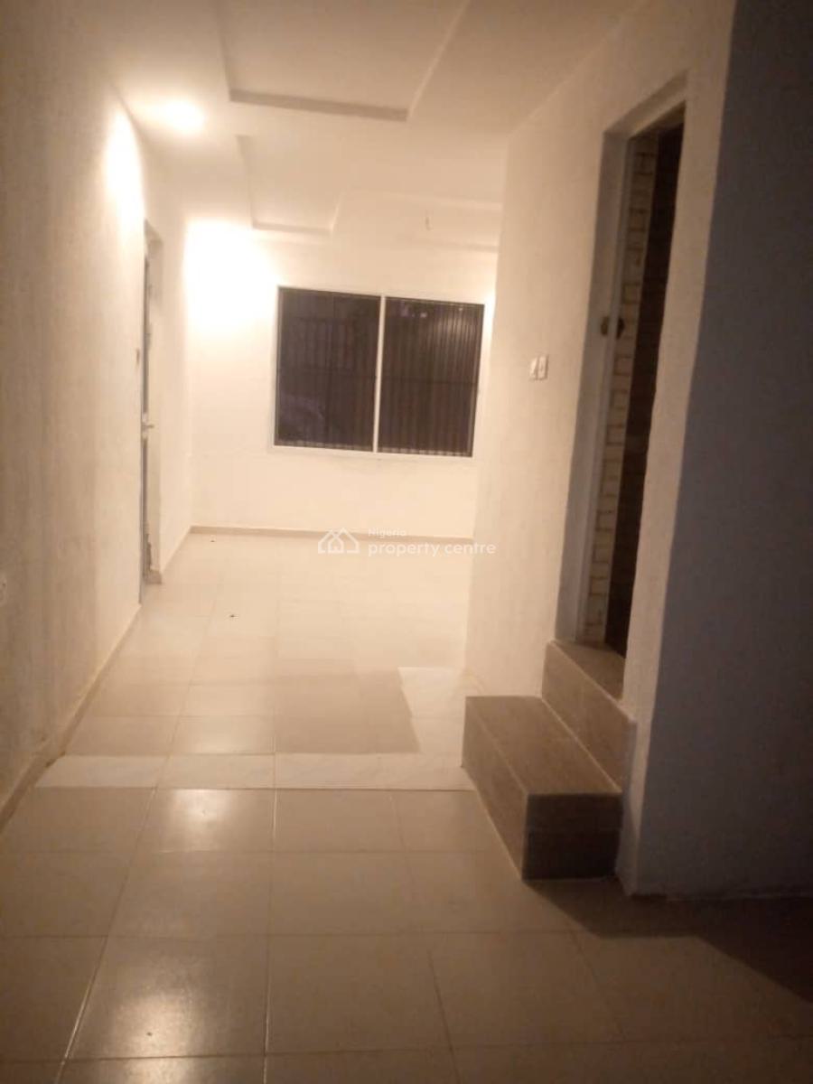 2-bedroom Flat, Oyadiran Estate, Sabo, Yaba, Lagos, Flat / Apartment for Rent