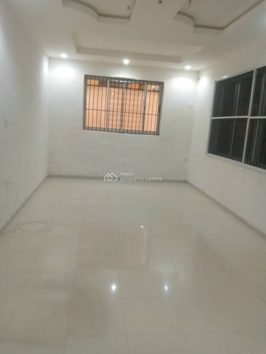 2-bedroom Flat, Oyadiran Estate, Sabo, Yaba, Lagos, Flat / Apartment for Rent