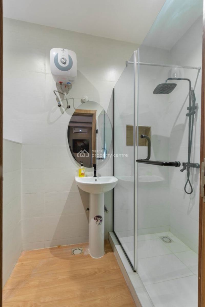 3 Bedroom Luxurious Penthouse Apartment, Layi Yusuf Crescent Lekki Phase 1, Lekki, Lagos, House Short Let