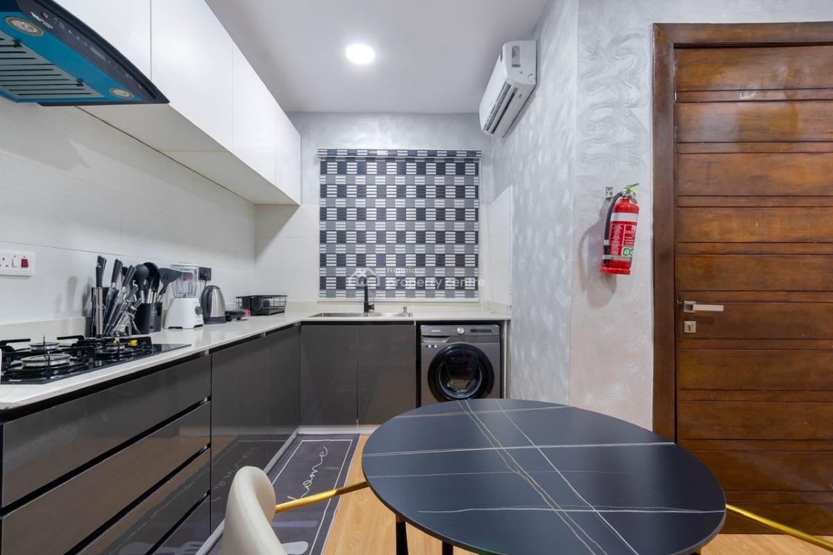 3 Bedroom Luxurious Terrace Duplex, Off Admiralty Way Lekki Phase 1, Lekki, Lagos, Terraced Duplex Short Let