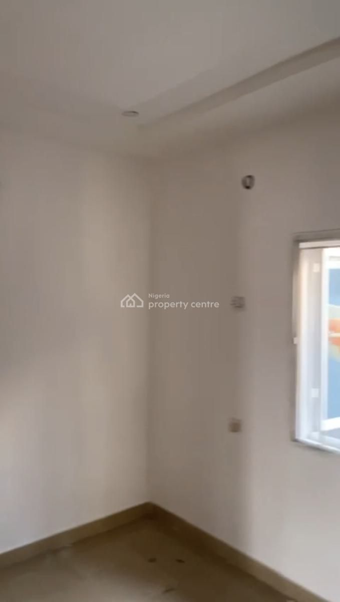 Well Maintained 2 Bedroom Flat, Fidiso Estate, Sangotedo, Ajah, Lagos, Flat / Apartment for Rent