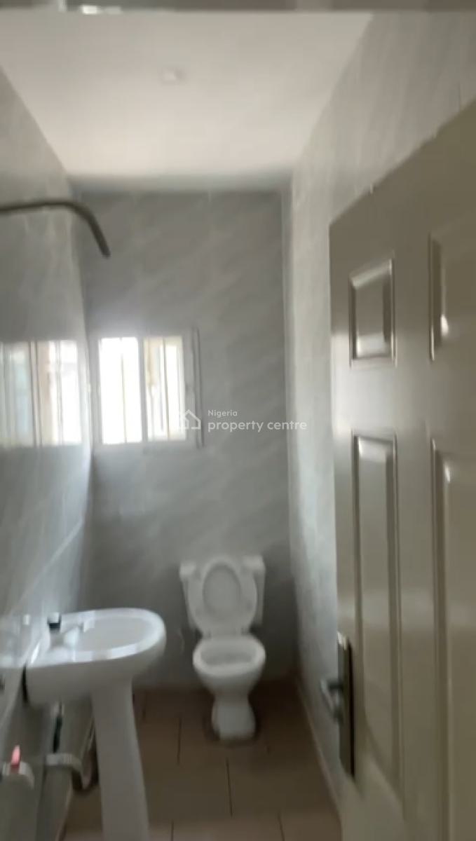 Well Maintained 2 Bedroom Flat, Fidiso Estate, Sangotedo, Ajah, Lagos, Flat / Apartment for Rent