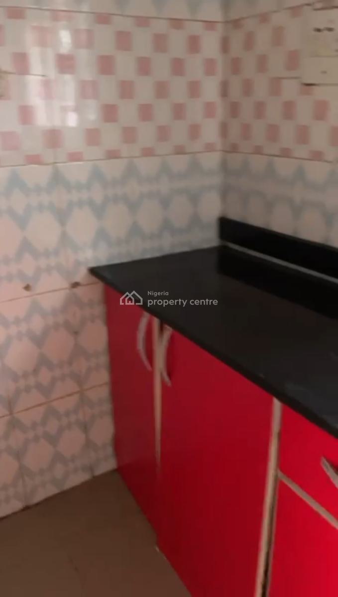 Well Maintained 2 Bedroom Flat, Fidiso Estate, Sangotedo, Ajah, Lagos, Flat / Apartment for Rent