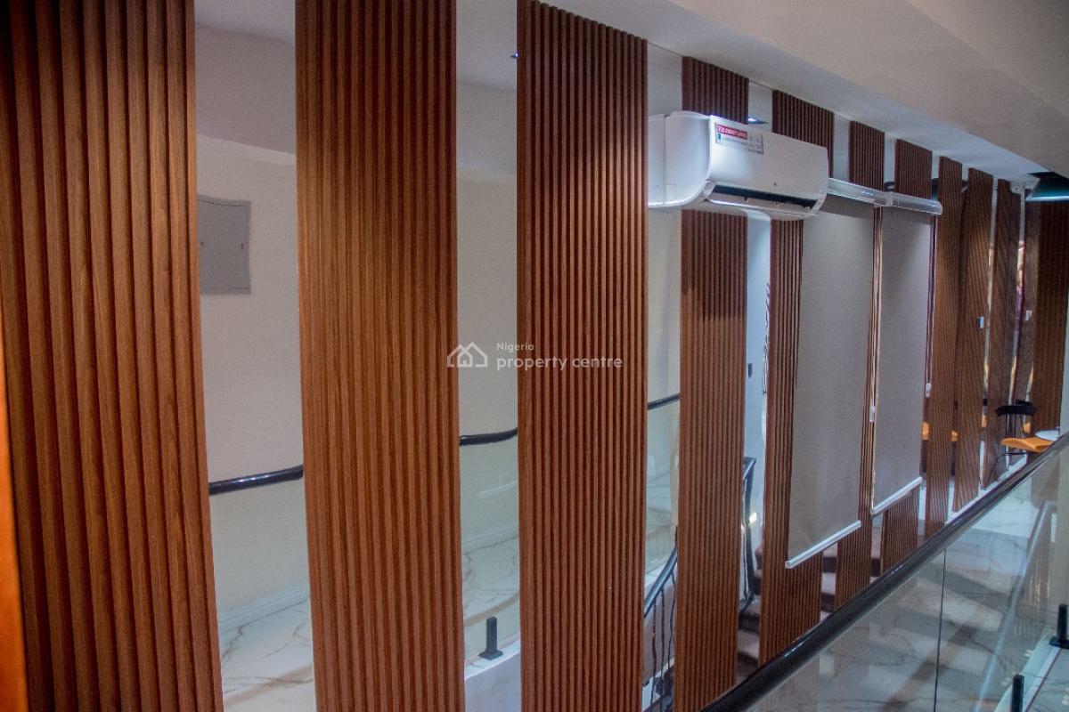 Luxury 3 Bedroom Apartment, Kingsley Odo Close Off Chief Collins, Lekki Phase 1, Lekki, Lagos, Flat / Apartment Short Let