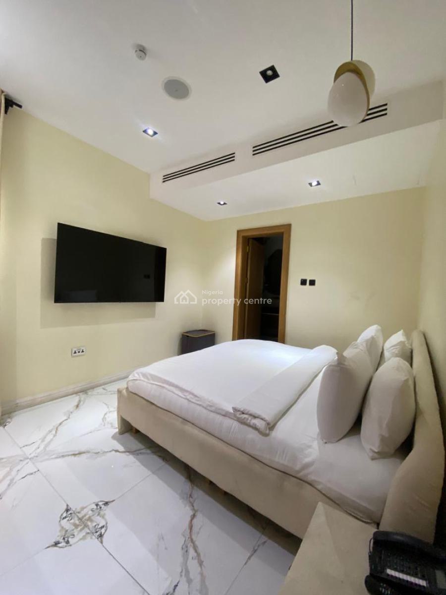 Luxury 3 Bedroom Apartment, Kingsley Odo Close Off Chief Collins, Lekki Phase 1, Lekki, Lagos, Flat / Apartment Short Let