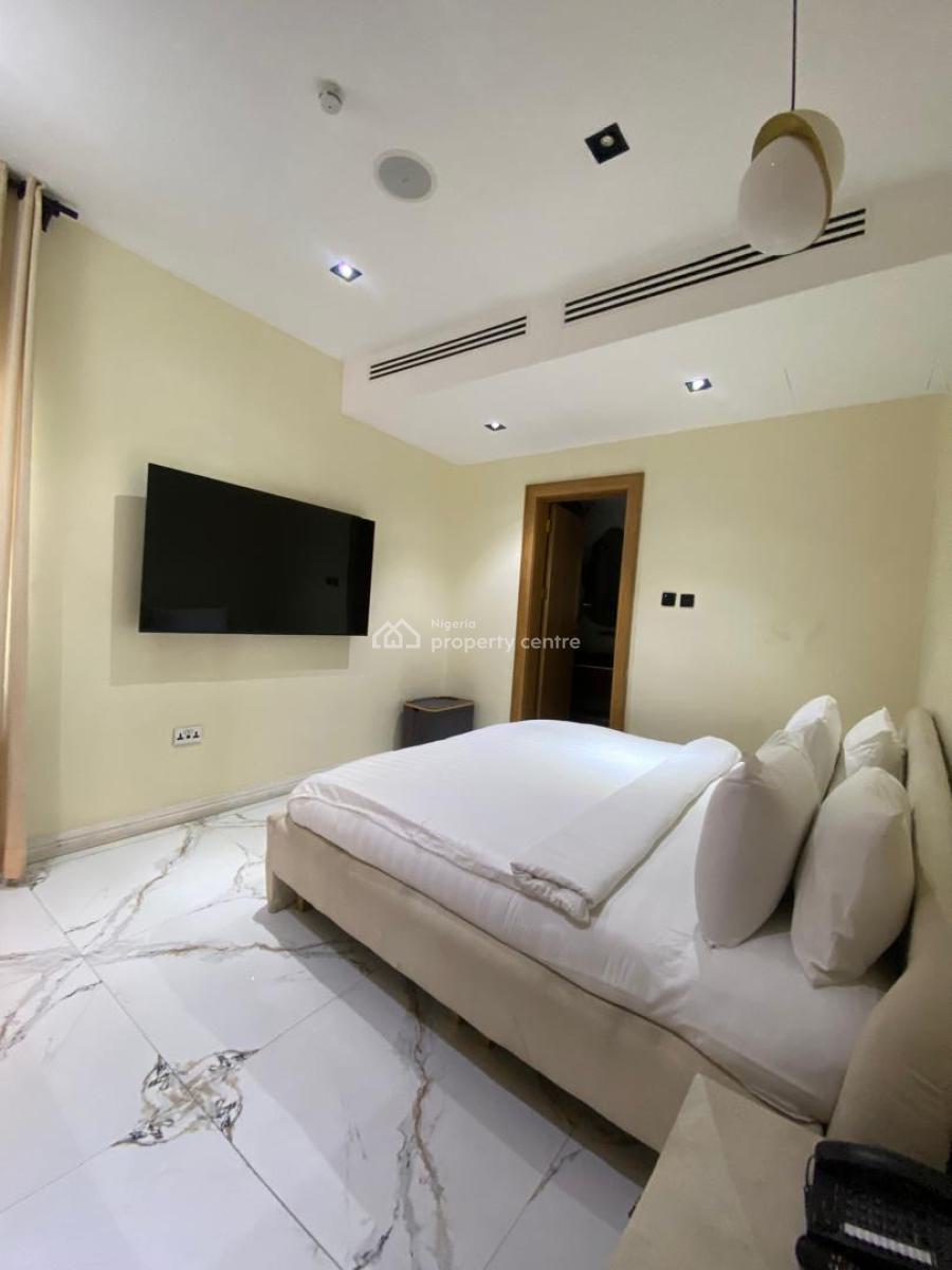 Luxury 3 Bedroom Apartment, Kingsley Odo Close Off Chief Collins, Lekki Phase 1, Lekki, Lagos, Flat / Apartment Short Let
