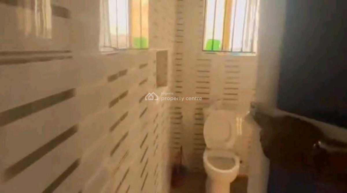 Executive Standard Mini- Flat, Yaba, Lagos, Mini Flat (room and Parlour) for Rent