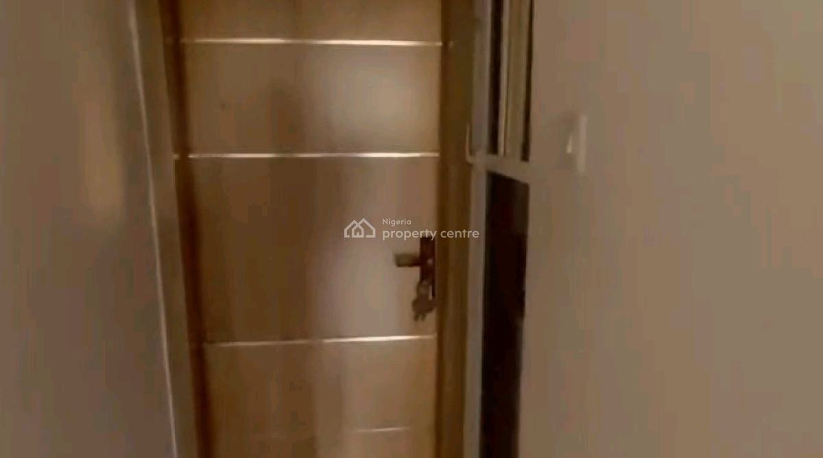 Executive Standard Mini- Flat, Yaba, Lagos, Mini Flat (room and Parlour) for Rent