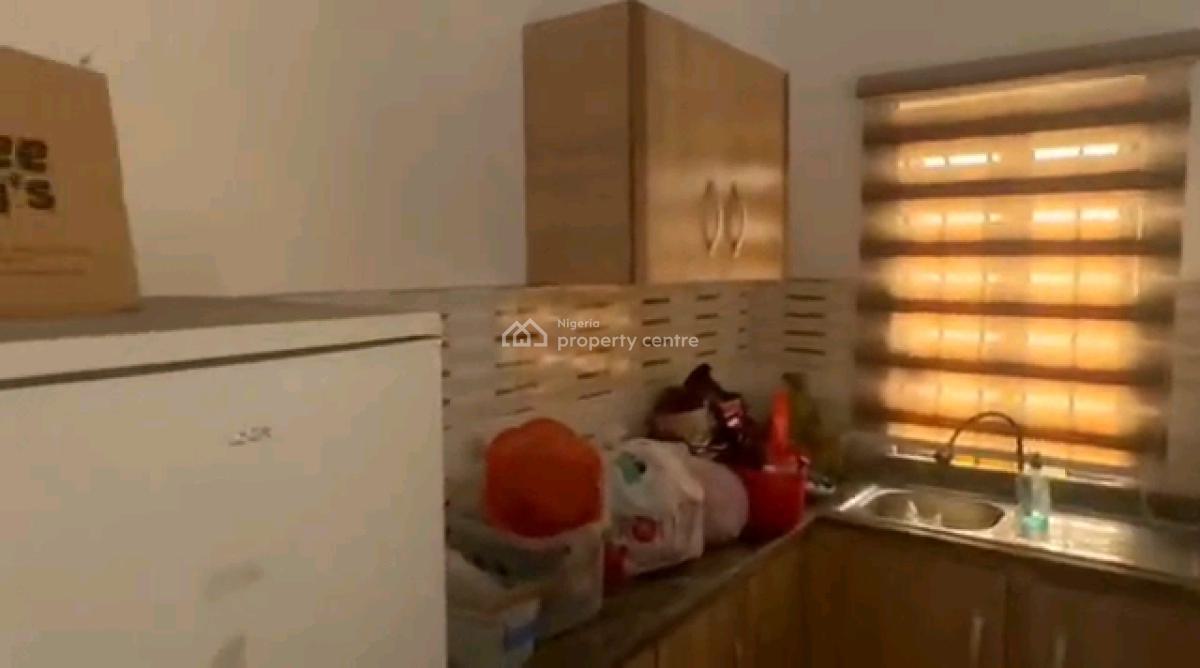 Executive Standard Mini- Flat, Yaba, Lagos, Mini Flat (room and Parlour) for Rent