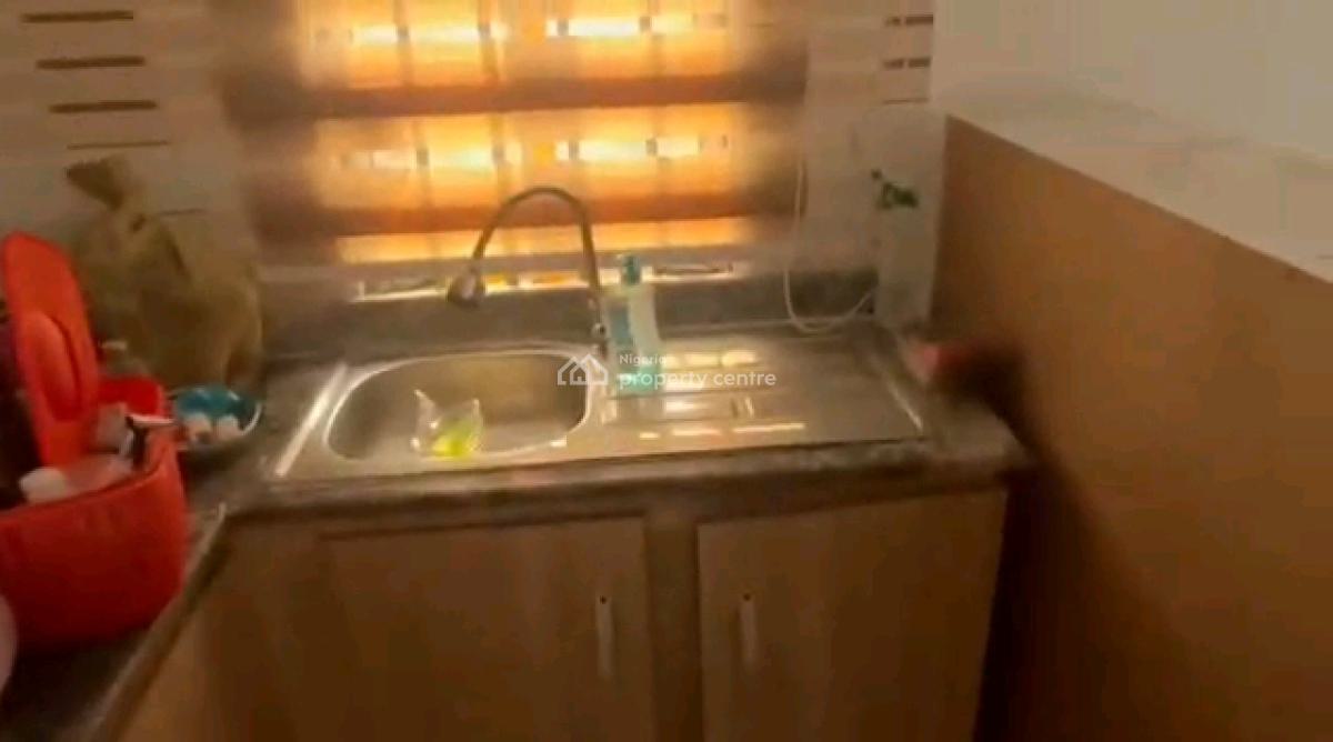 Executive Standard Mini- Flat, Yaba, Lagos, Mini Flat (room and Parlour) for Rent