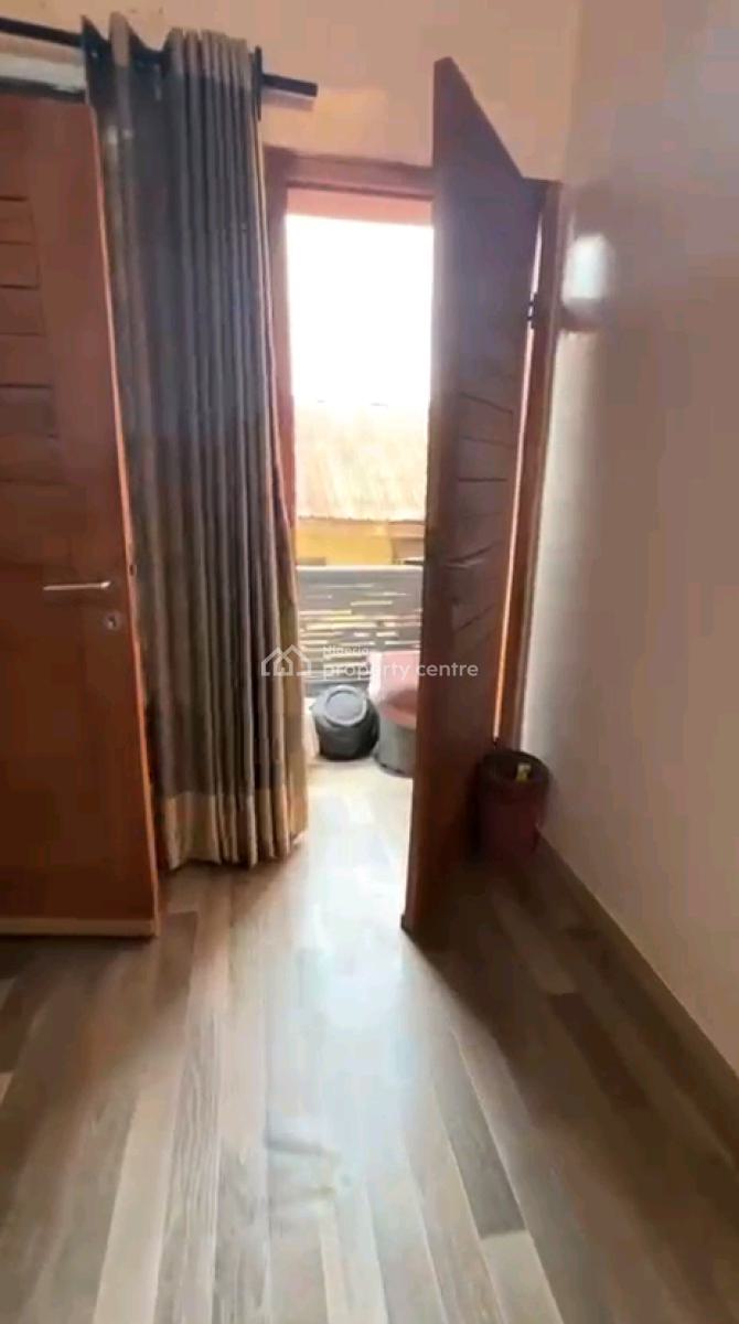 Executive Standard Mini- Flat, Yaba, Lagos, Mini Flat (room and Parlour) for Rent