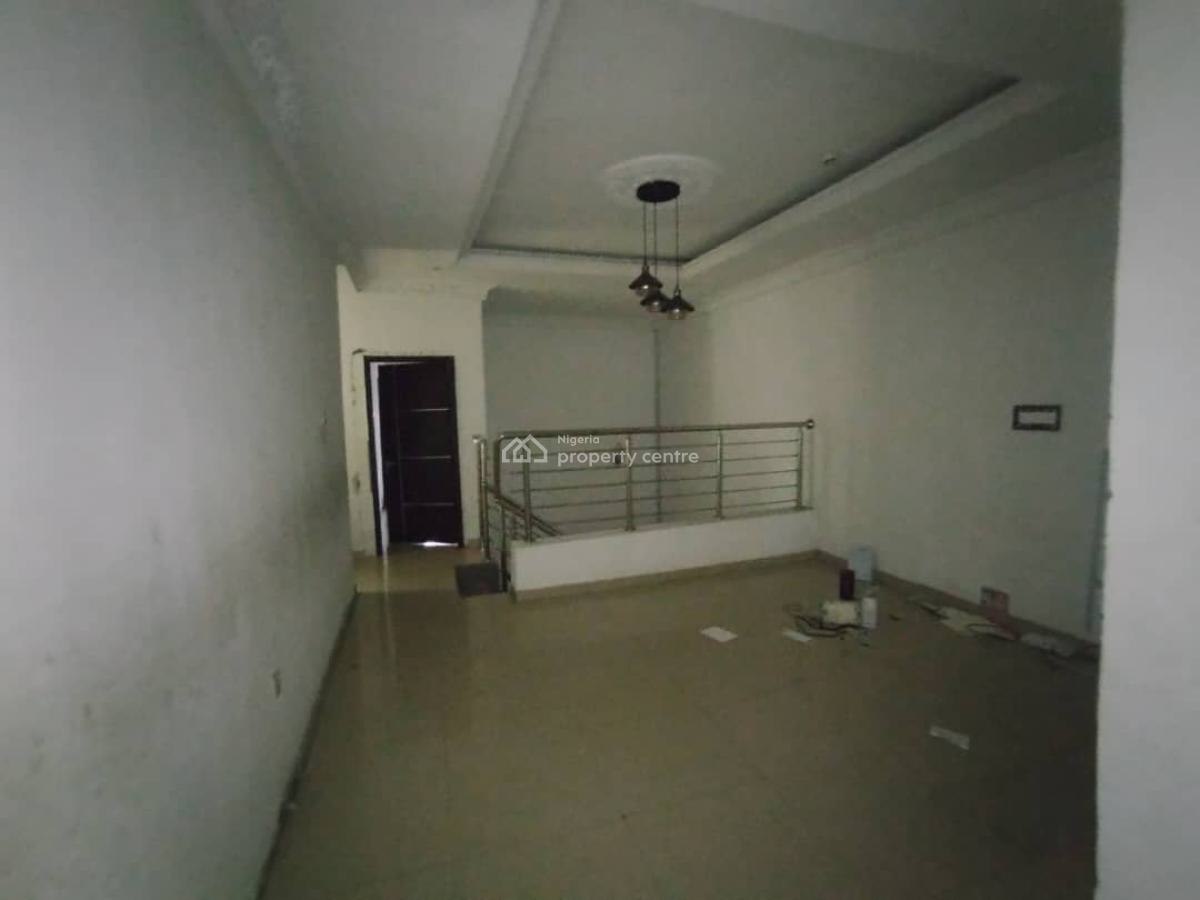 4 Bedroom Spacious Semi Detached Duplex with 2 Room Bq, Lekki Phase 1, Lekki, Lagos, Semi-detached Duplex for Rent