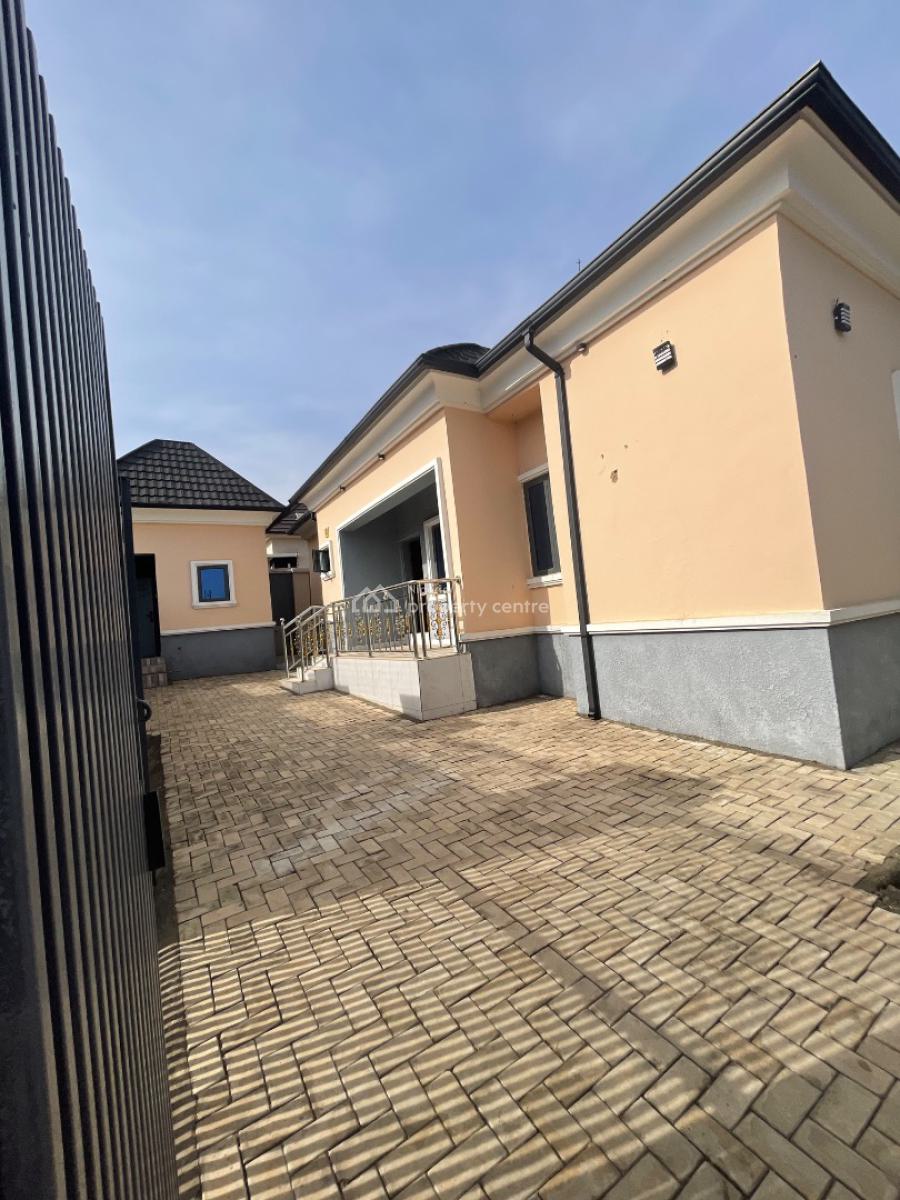 3 Bedroom Detached Bungalow with Two Rooms Bq, Gwarimpa Estate By 6th Avenue, Gwarinpa, Abuja, Detached Bungalow for Sale