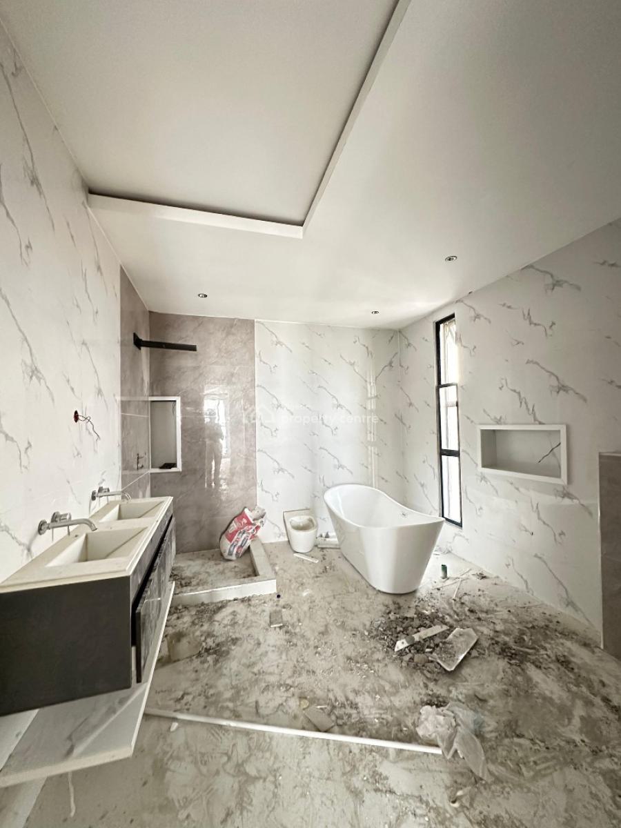 Elegantly Built 4 Bedroom Maisonette with Swimming Pool, Gym, Banana Island, Ikoyi, Lagos, Block of Flats for Sale