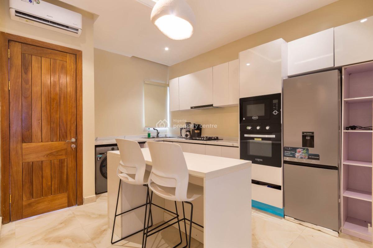 Luxurious and Refined 2 Bedroom Maisonette with Bathtubs, Lekki Phase 1, Lekki, Lagos, Flat / Apartment Short Let
