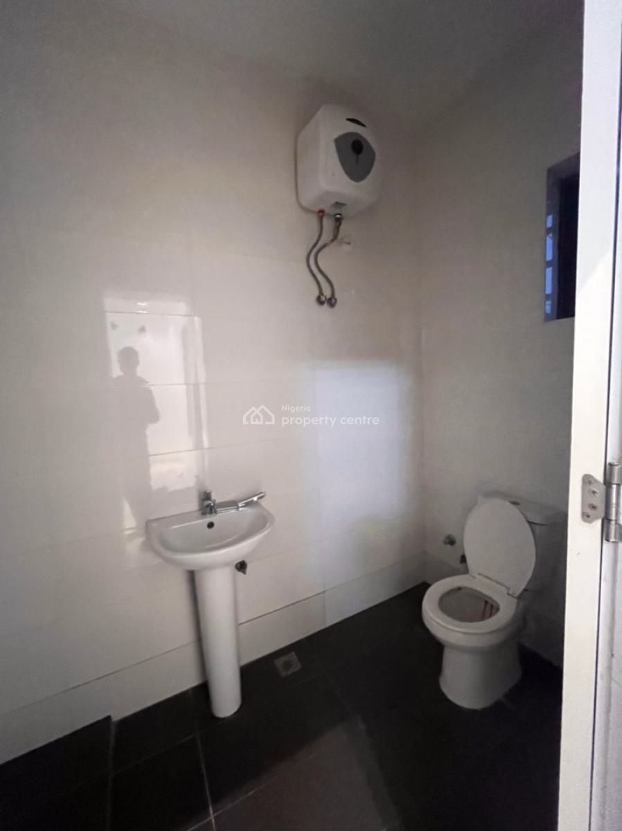 Ground Floor 3 Bedroom with Bq, Salem  Junction, Ikate, Lekki, Lagos, Block of Flats for Sale