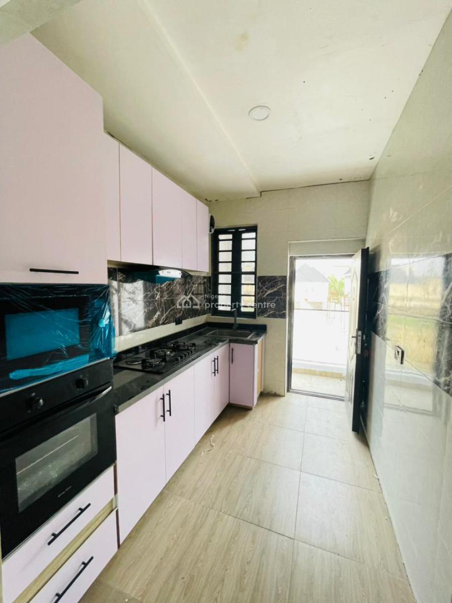 2 Bedroom Apartment, Ologolo, Lekki, Lagos, Flat / Apartment for Rent