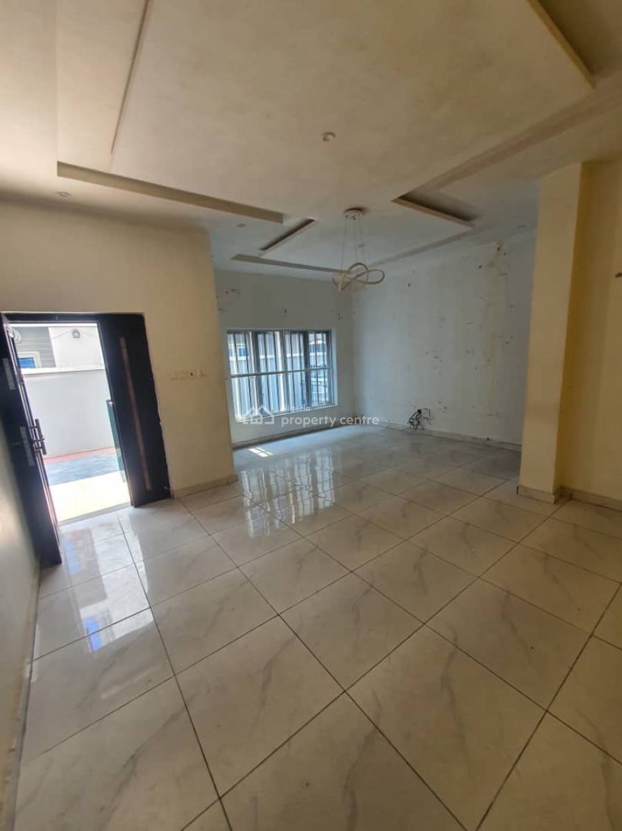 Standard 3 Bedroom Apartment, Ilasan, Lekki, Lagos, Flat / Apartment for Rent