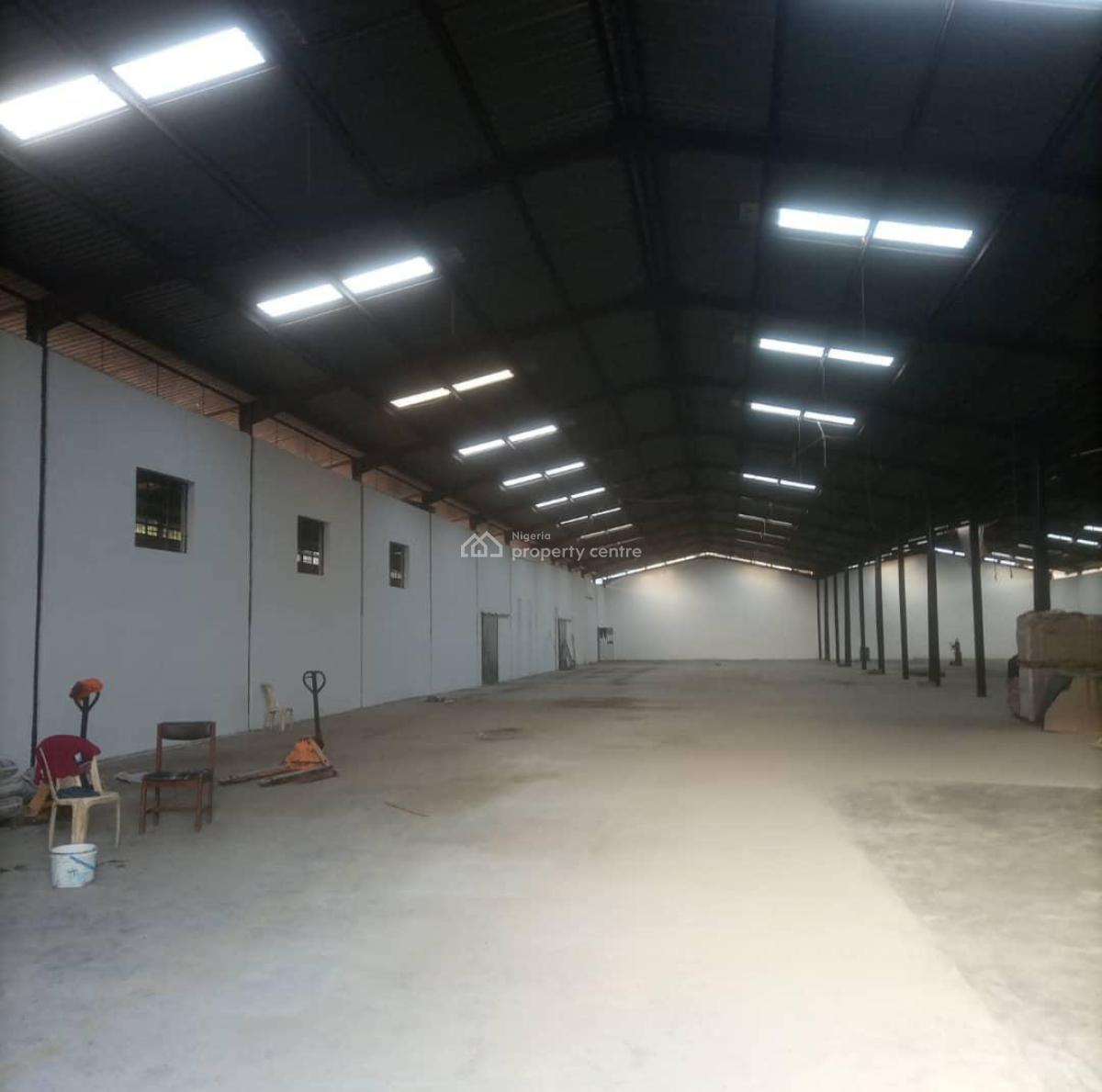 Warehouse on 4,400sqm, Ajao Estate, Isolo, Lagos, Warehouse for Sale