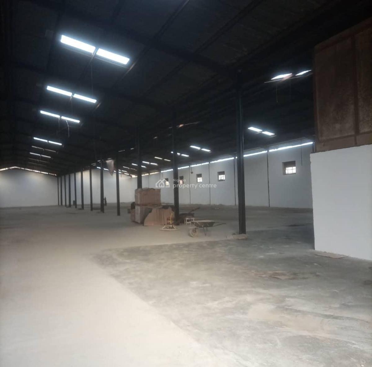 Warehouse on 4,400sqm, Ajao Estate, Isolo, Lagos, Warehouse for Sale