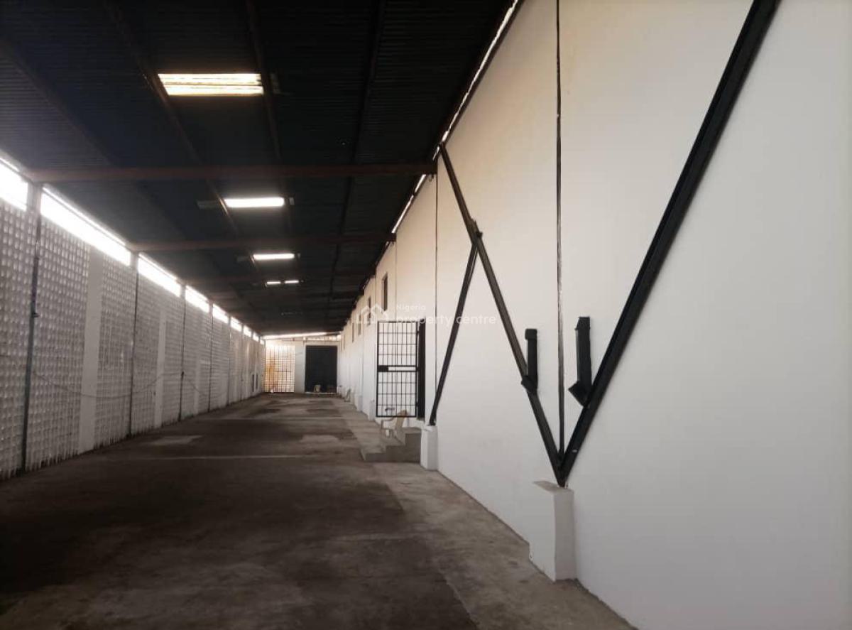 Warehouse on 4,400sqm, Ajao Estate, Isolo, Lagos, Warehouse for Sale