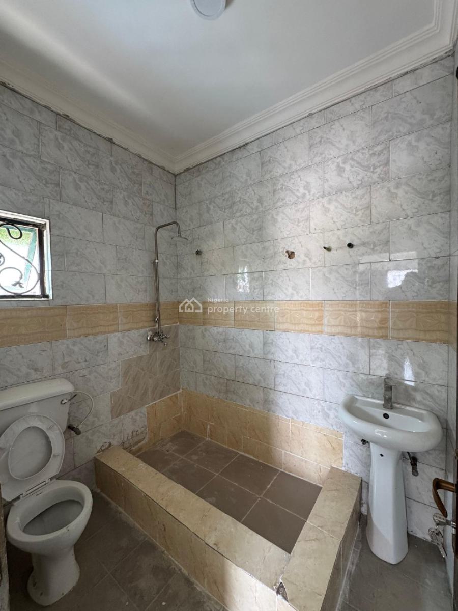 Well-maintained 2 Bedroom Apartment, Chevron, Lekki, Lagos, Flat / Apartment for Rent